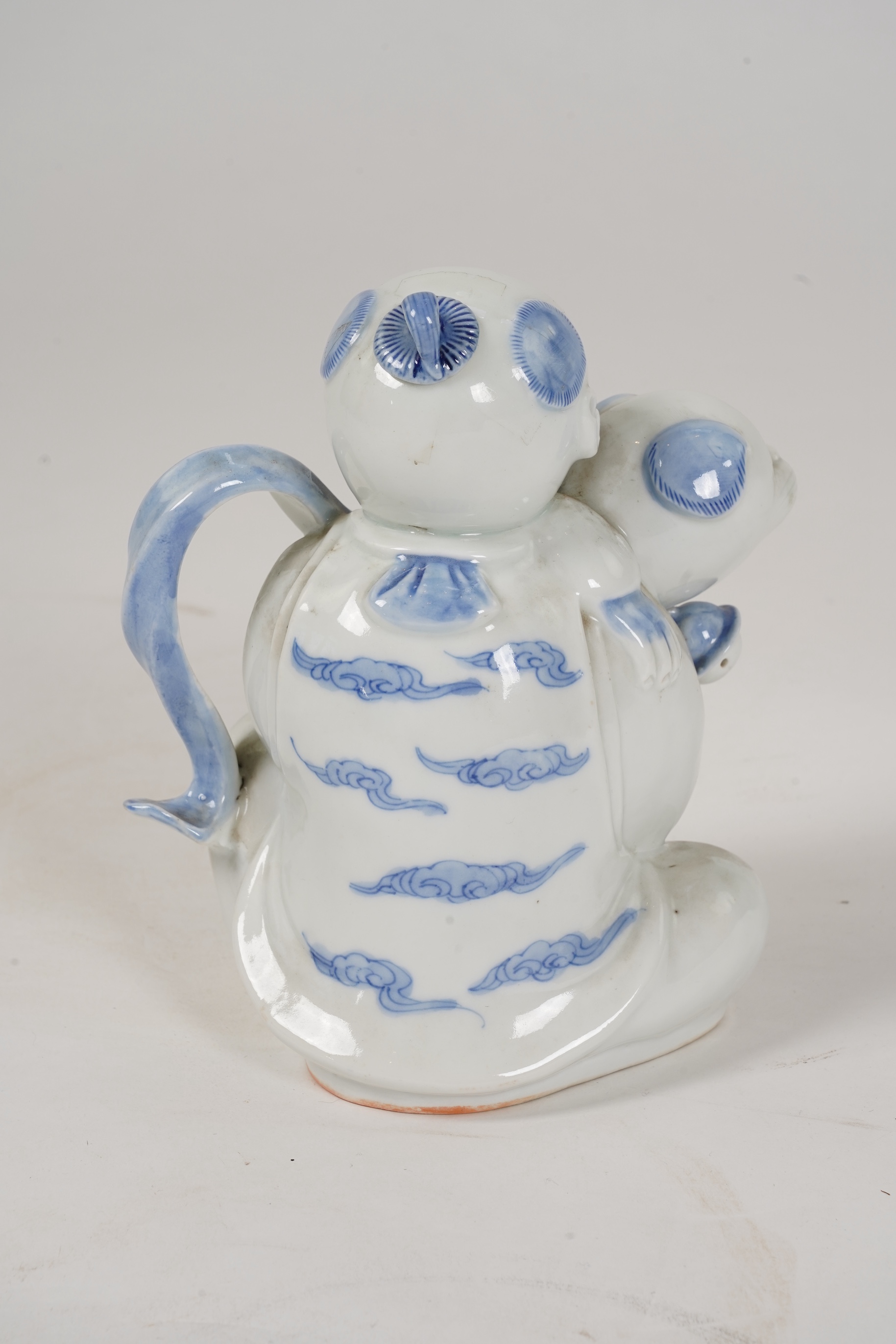 A Japanese Hirado porcelain ewer and cover, 19th century